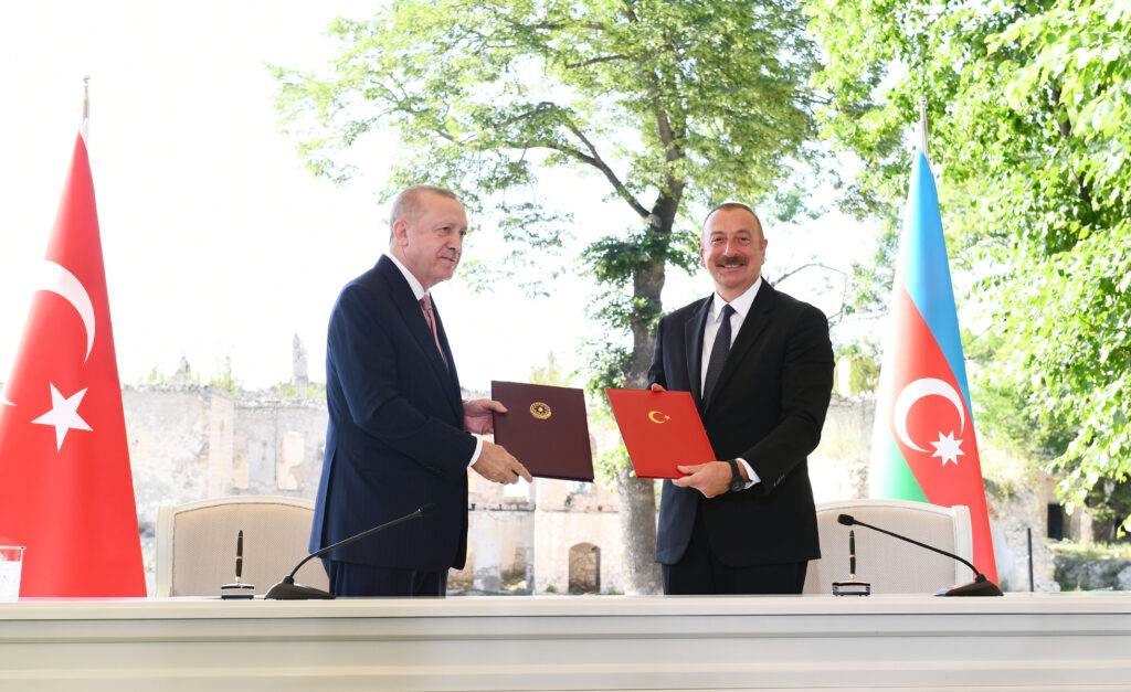 Ilham Aliyev and Recep Tayyip Erdoğan at the signing of the Shusha Declaration in 2021