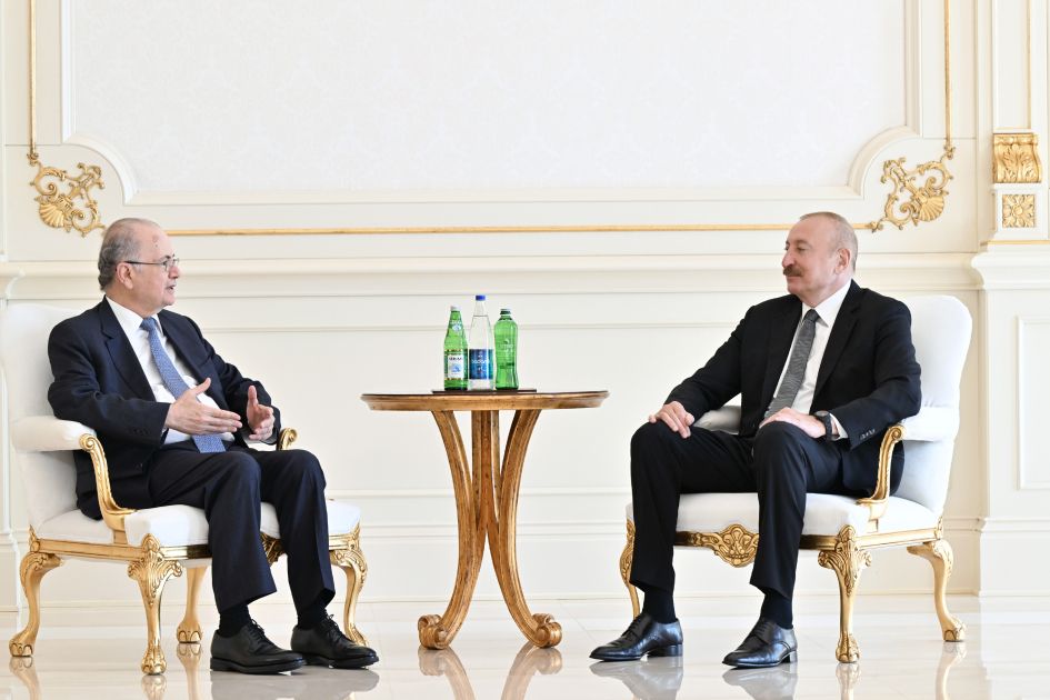 Ilham Aliyev meets Palestinian Prime Minister Mohammad Mustafa in Baku